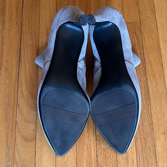 Naturalizer Suede Kitten-heeled Booties - Picture 6 of 9